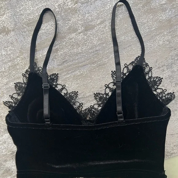 Women’s Lace trim bralette - Picture 9 of 14
